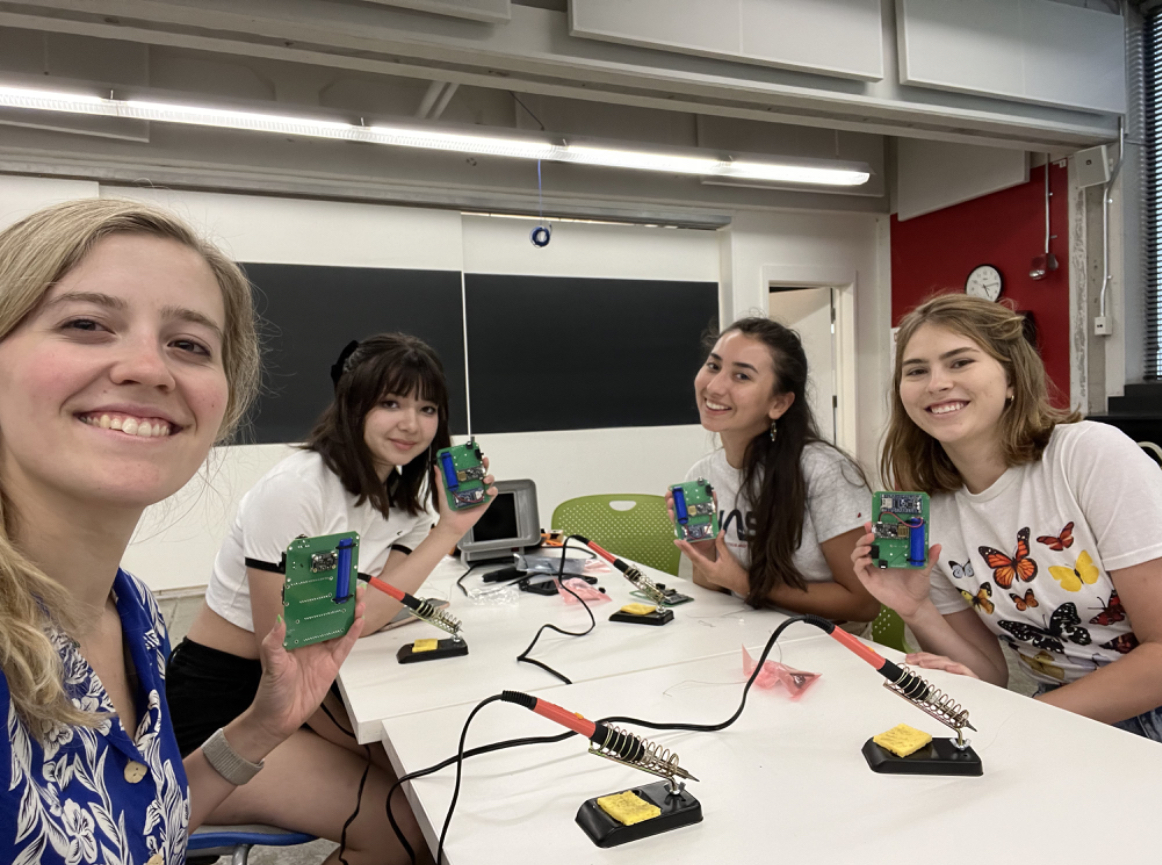 Taller construcción dispositivos LightSound